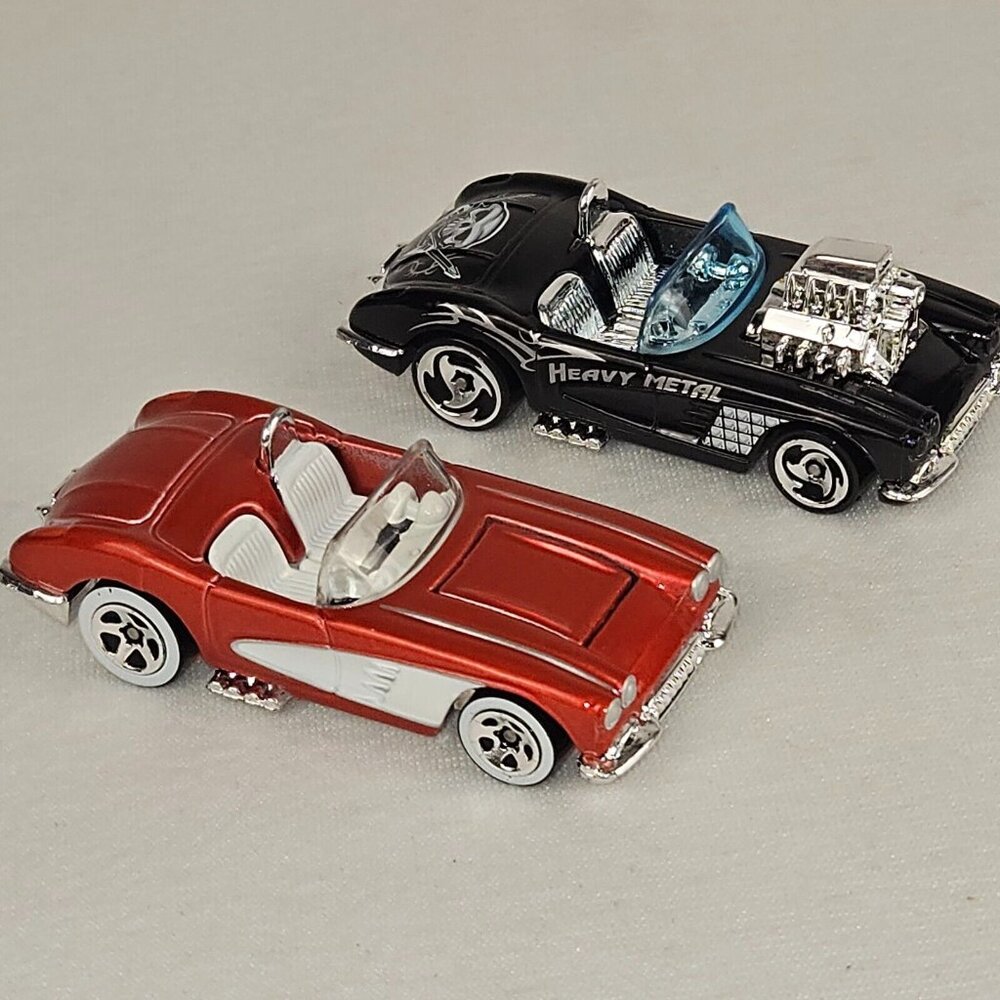 HOT WHEELS‎ '58 CORVETTE CONVERTIBLES IN 2 STYLES - NWOB -MINT- (K233)